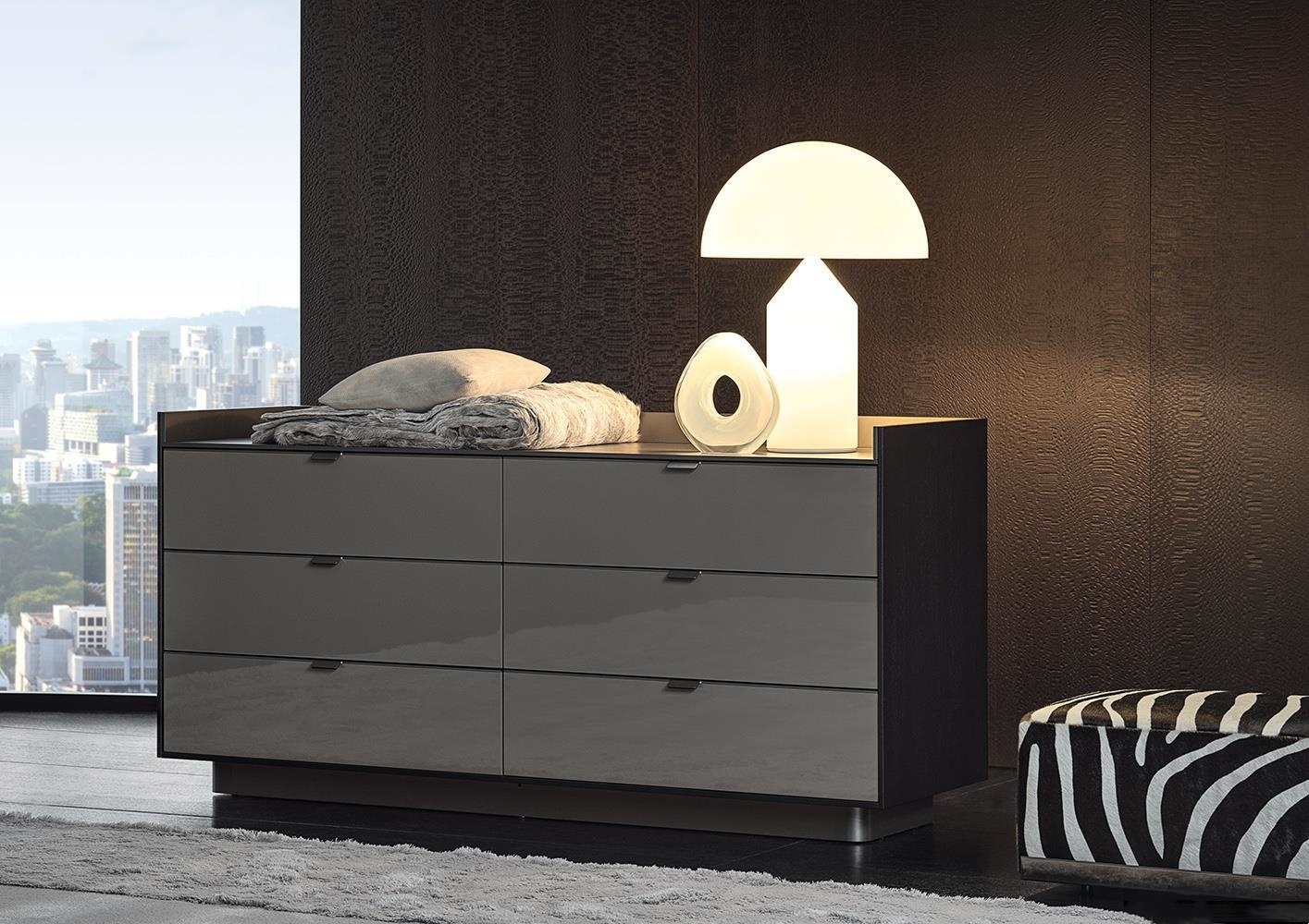 Sleek Gray Chest of Drawers with Glossy Finish and Minimalist Metal Handles