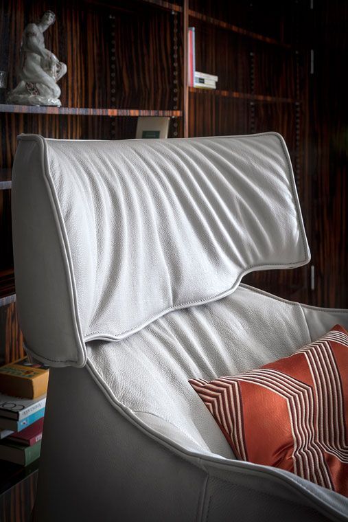 Natural Full Grain Aniline Leather Developing Patina Blue Armchair with footrest