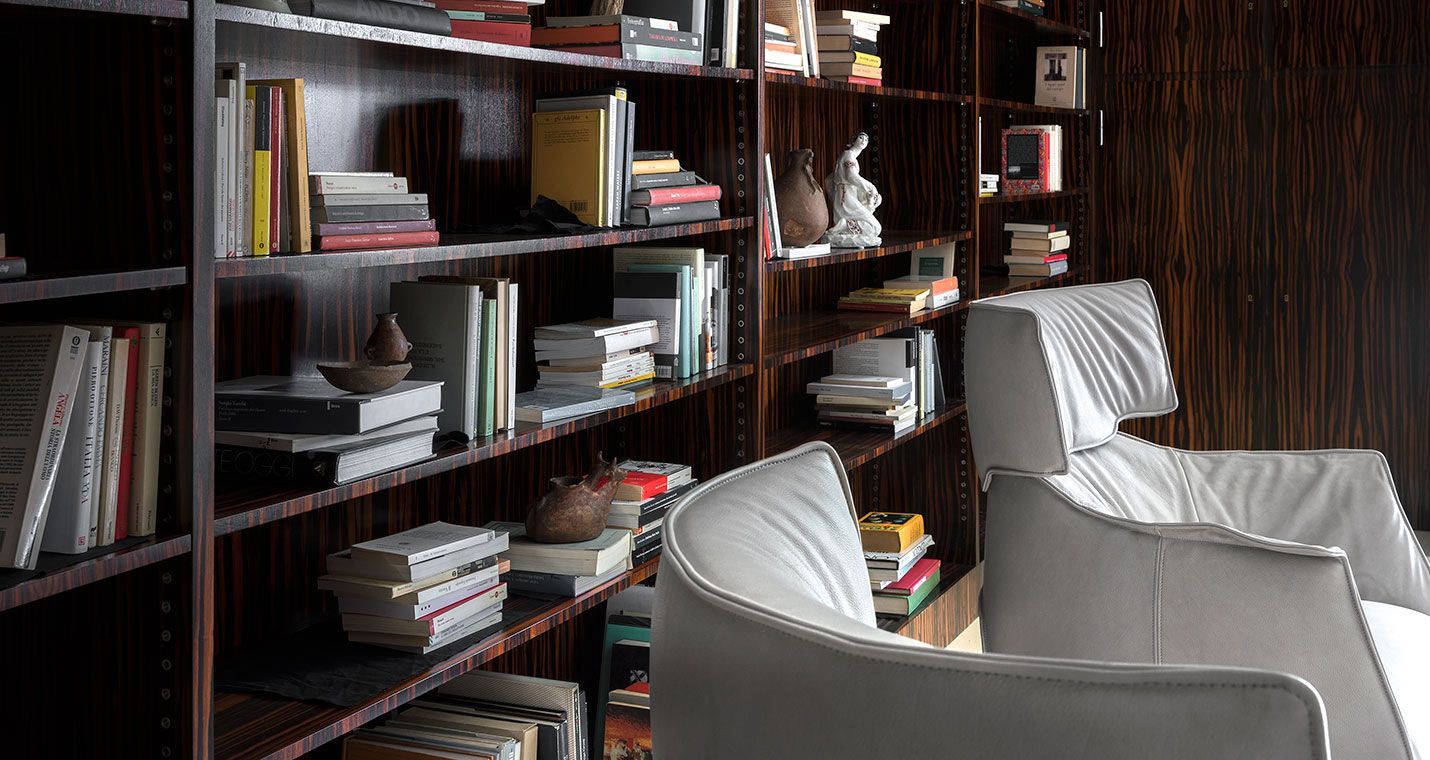 Natural Full Grain Aniline Leather Developing Patina Blue Armchair with footrest