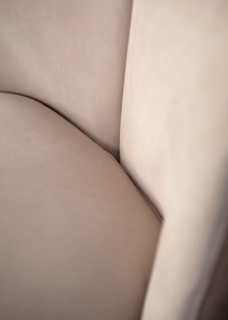 Cozy Beige Curved Back Accent Chair Plush Upholstered Modern Lounge Seat