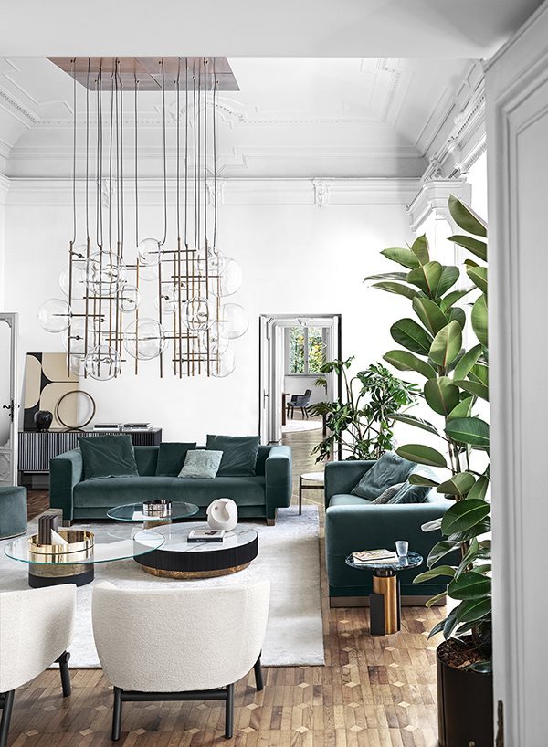 Curved Upholstered Swivel Armchair Linen Fabric Modern Comfortable Accent Chair