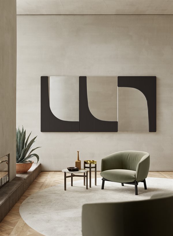 Curved Upholstered Swivel Armchair Linen Fabric Modern Comfortable Accent Chair