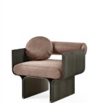 Elegant Lounge Armchair Curved Ash Wood Structure and Polished Brass