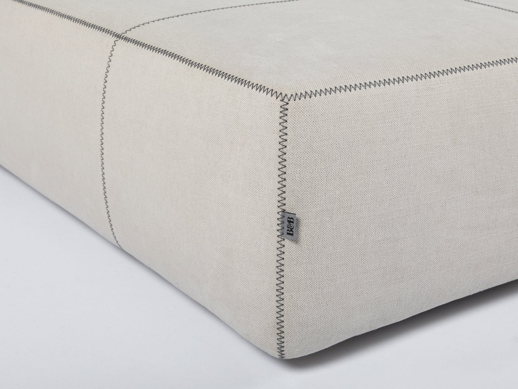 Sculptural Modular Sofa Customizable For Comfort With Premium Materials