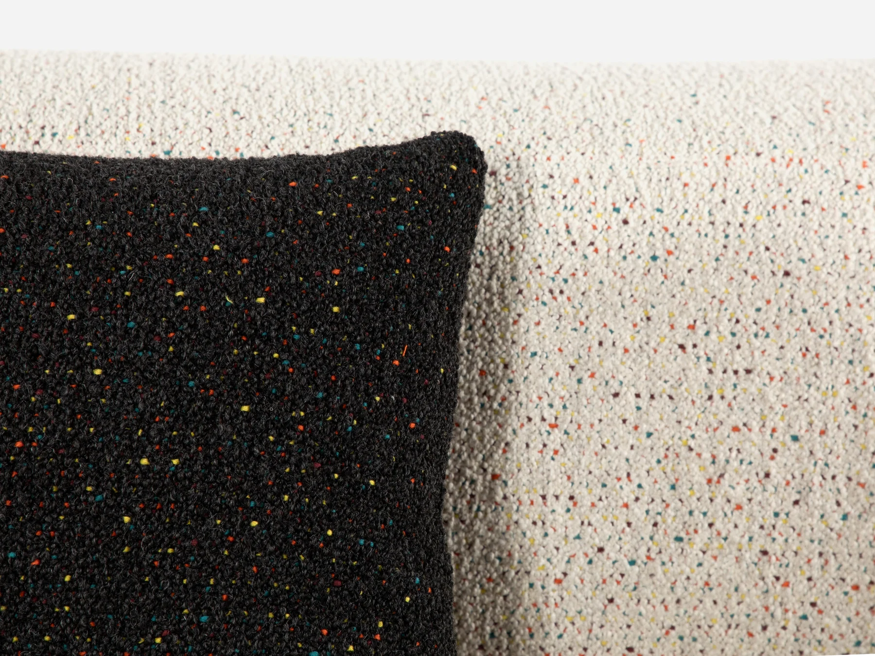 Flowing Modular Sofa with Ergonomic Support and Continuous Decorative Stitch