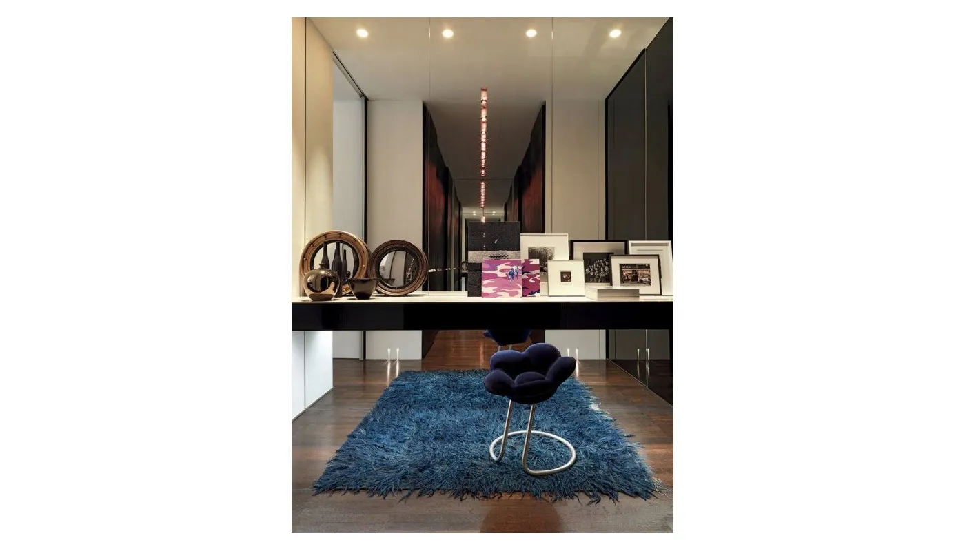 Red Velvet Flower Shaped Upholstered Metal Frame Bar Stool